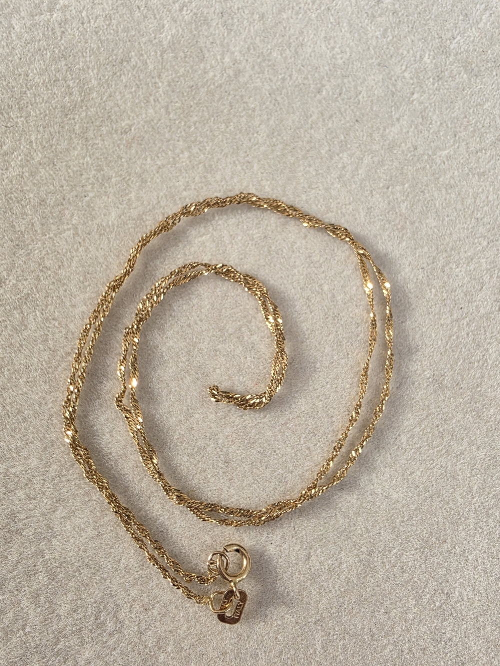 18": Italian 14K Solid Gold Aurafin Singapore Chain • 1.24g • Made in Italy